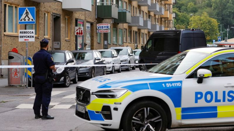 Двама души ранени при стрелба близо до джамия в Швеция